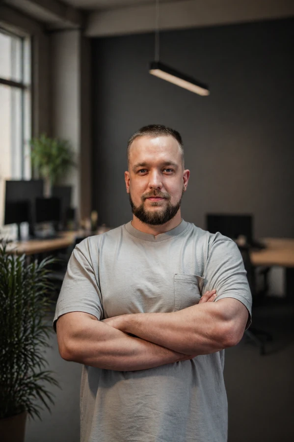 Владимир Зелинский — Ведущий UX/UI дизайнер
